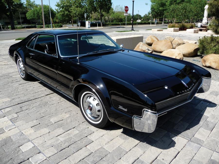  Oldsmobile Toronado (9487) 1966 года  (фото 9 из 48)